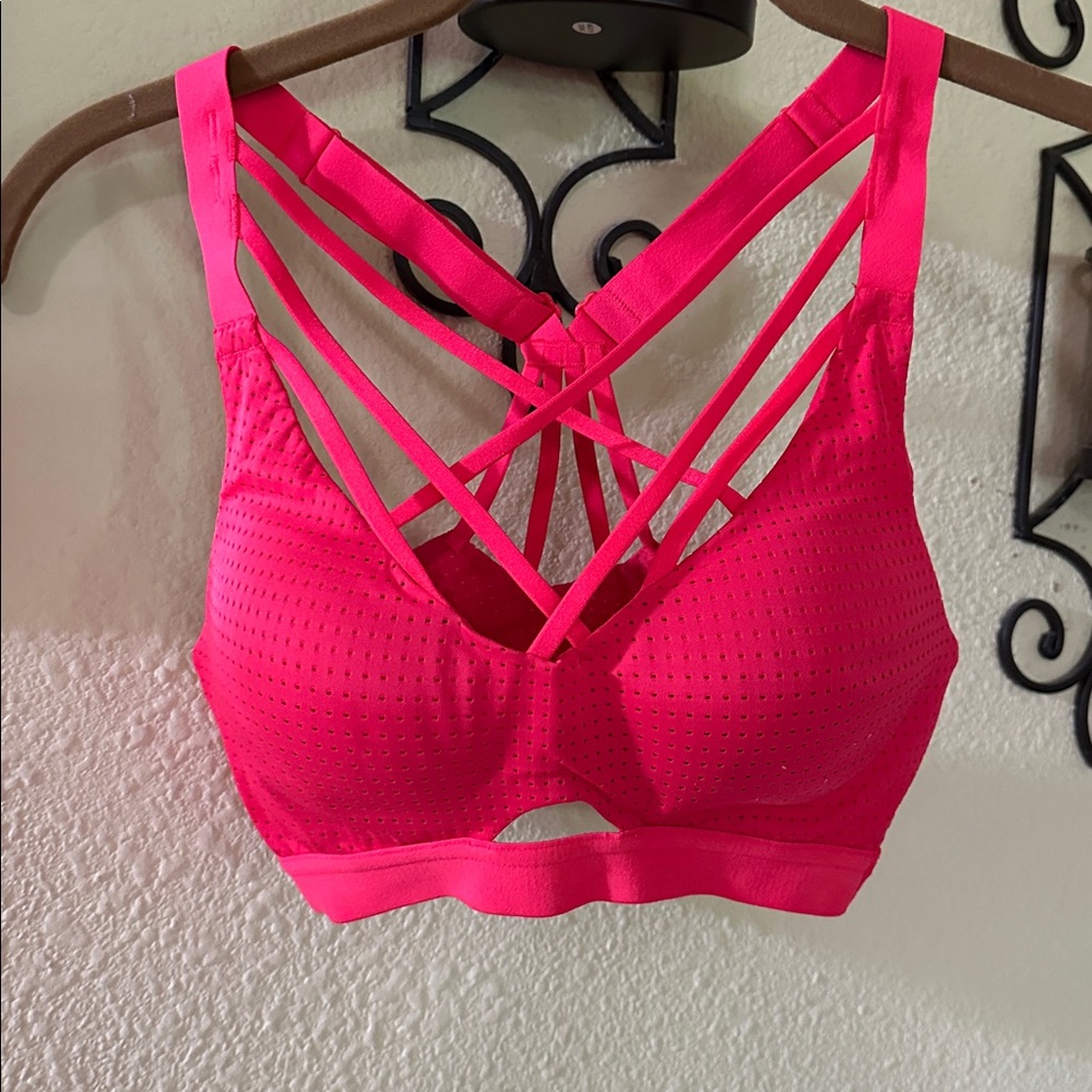 EUC Victoria’s Secret Strappy VSX Sports Bra